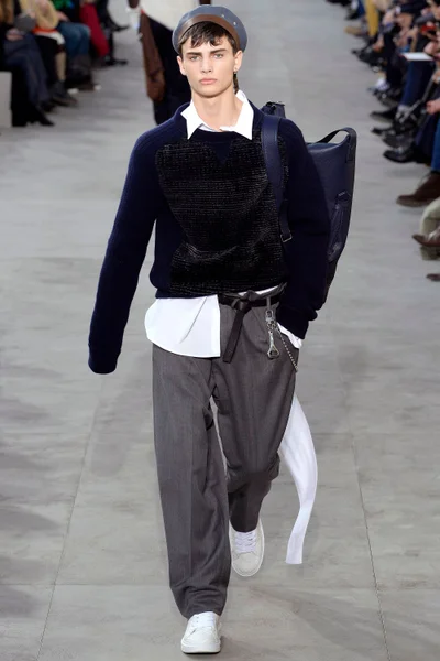 Look 9